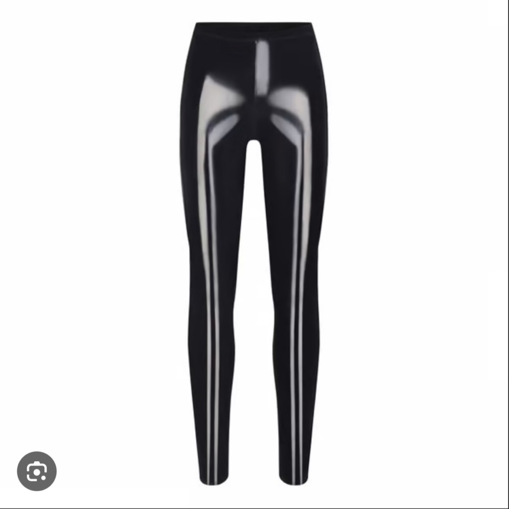 NWT SKIMS STRETCH VINYL LEGGING | ONYX - XL